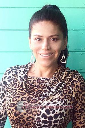 204575 - Silvia Age: 43 - Costa Rica