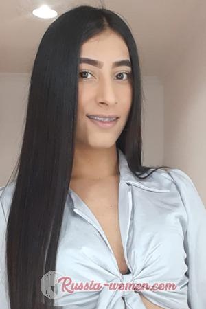 204579 - Laura Age: 25 - Colombia