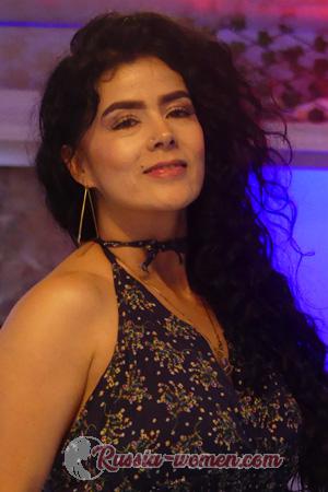 204739 - Yenny Age: 43 - Colombia