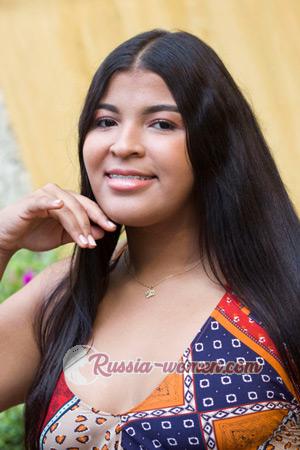 210139 - Emily Age: 25 - Colombia