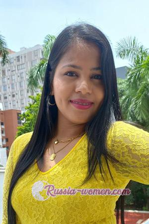 210673 - Yanina Age: 35 - Colombia