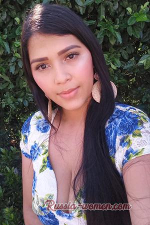 211033 - Valentina Age: 24 - Colombia