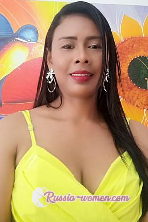 211146 - Yeinis Age: 41 - Colombia