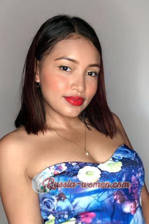 211257 - Jessenia Age: 27 - Colombia