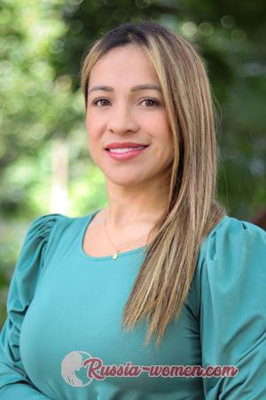 218134 - Laura Age: 36 - Colombia