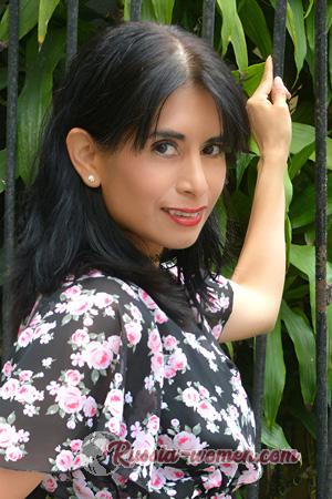 223037 - Elizabeth Age: 44 - Peru