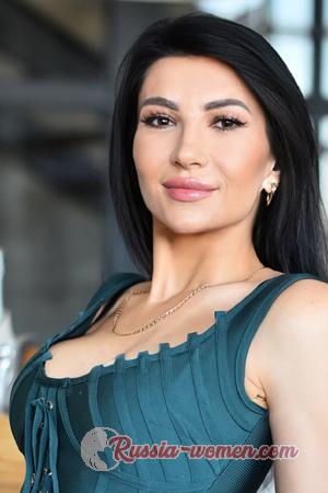 225257 - Yuliia Age: 47 - Ukraine